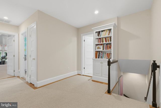 4310 CATHEDRAL AVE NW, Washington, DC 20016