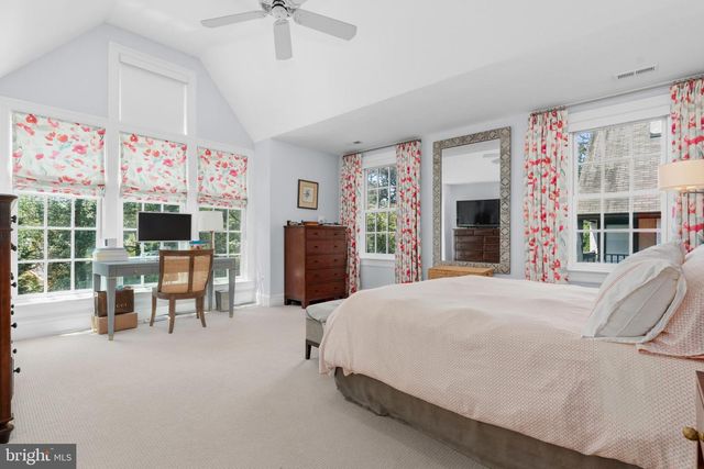 4310 CATHEDRAL AVE NW, Washington, DC 20016