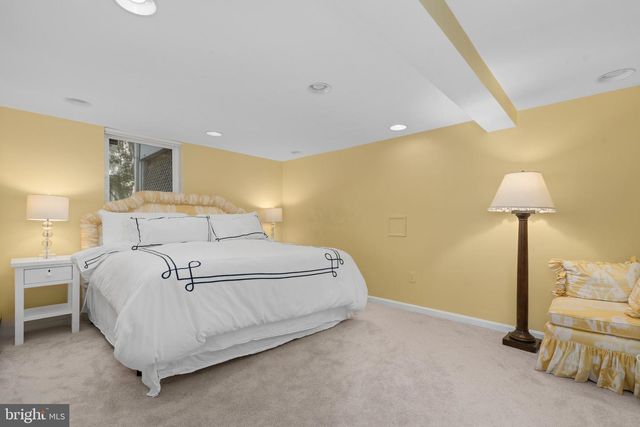 4310 CATHEDRAL AVE NW, Washington, DC 20016
