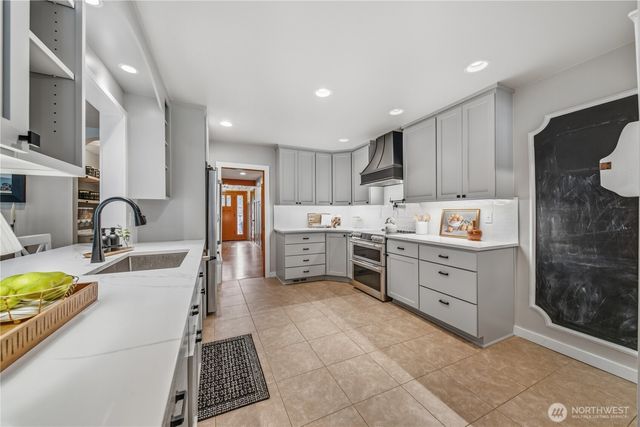 7320 69th Avenue SE, Snohomish, WA 98290