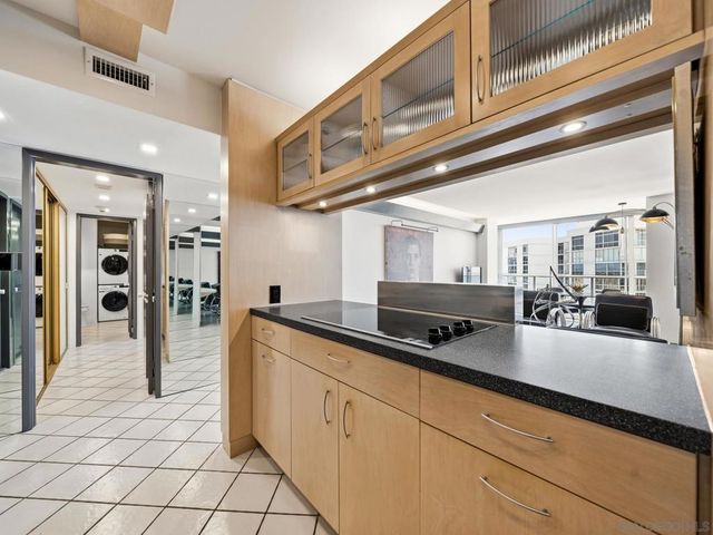 1770 Avenida Del Mundo 1401, Coronado, CA 92118