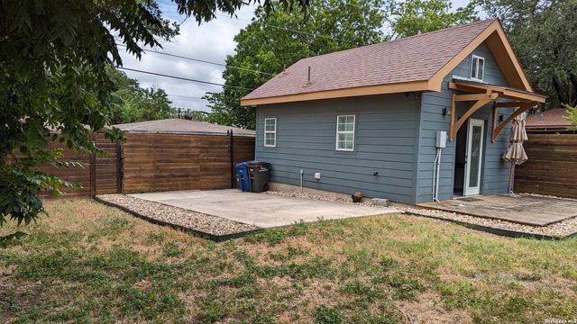 64 Vaughan Pl, San Antonio, TX 78201