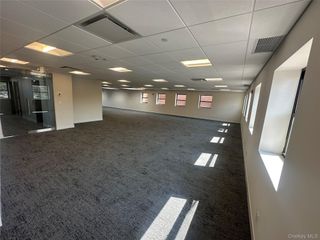 111 Broadway, Lynbrook, NY 11563