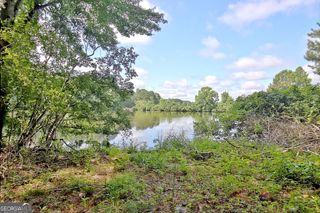 121 Lakeside Drive, Peachtree City, GA 30269