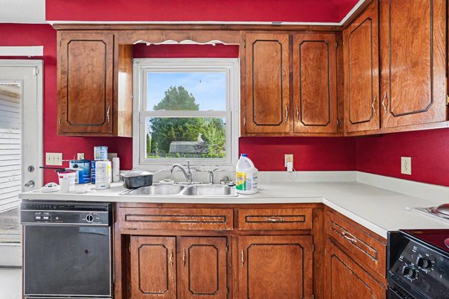 1315 Wennona Dr, Clarksville, TN 37042