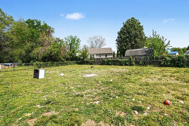 1315 Wennona Dr, Clarksville, TN 37042