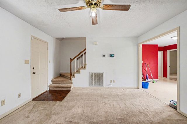 1315 Wennona Dr, Clarksville, TN 37042