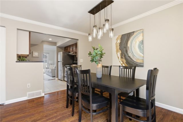 211 Thornberry Dr, Ross Twp, PA 15237