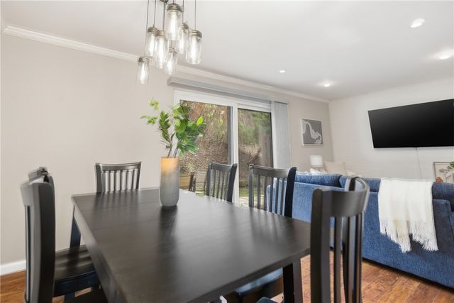 211 Thornberry Dr, Ross Twp, PA 15237