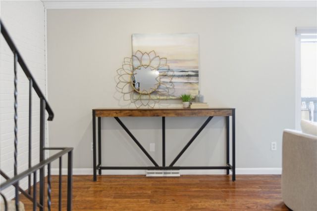 211 Thornberry Dr, Ross Twp, PA 15237