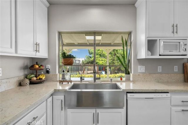1063 Elm Avenue, Beaumont, CA 92223