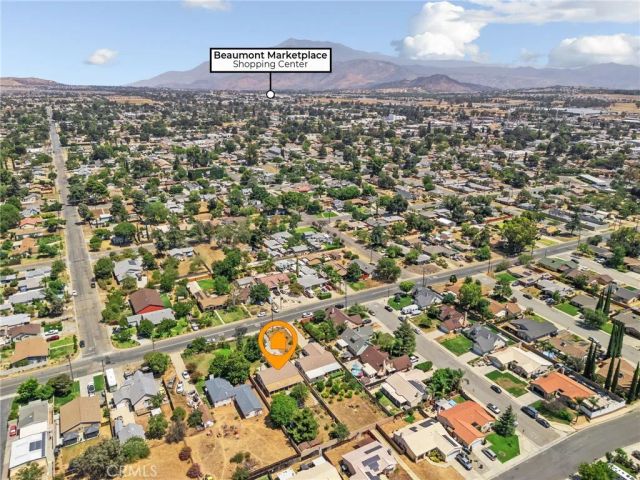 1063 Elm Avenue, Beaumont, CA 92223