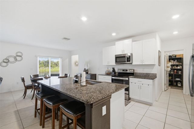 6469 BAR S BAR TRAIL, Zephyrhills, FL 33541
