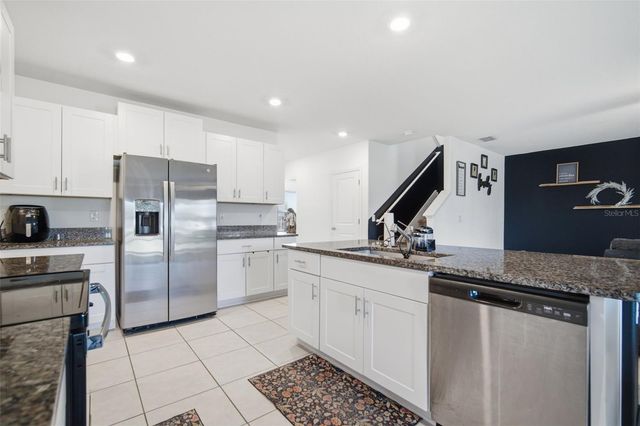 6469 BAR S BAR TRAIL, Zephyrhills, FL 33541