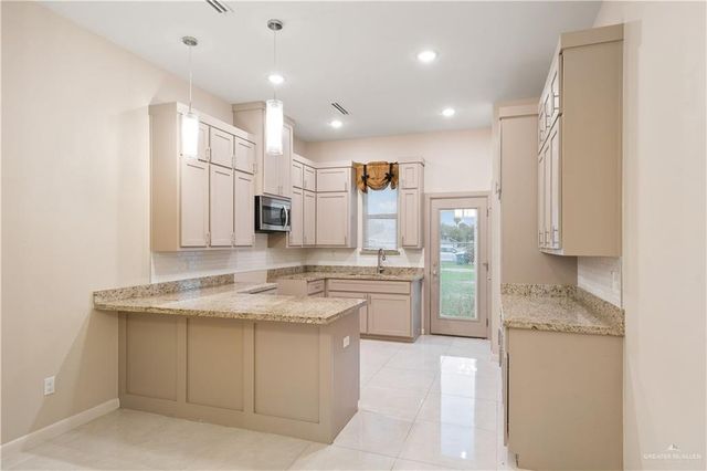 3107 Jarilla Avenue, Hidalgo, TX 78557