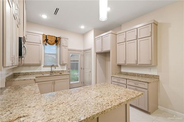 3107 Jarilla Avenue, Hidalgo, TX 78557