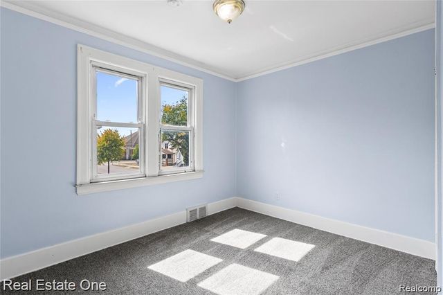 5444 Kenilworth Street, Dearborn, MI 48126