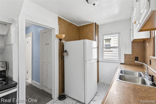 5444 Kenilworth Street, Dearborn, MI 48126