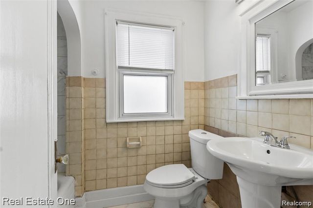 5444 Kenilworth Street, Dearborn, MI 48126