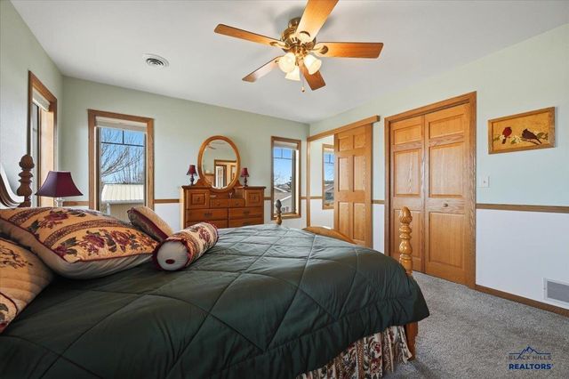 304 WILLOW DR, Spearfish, SD 57783