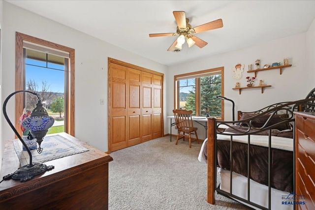 304 WILLOW DR, Spearfish, SD 57783