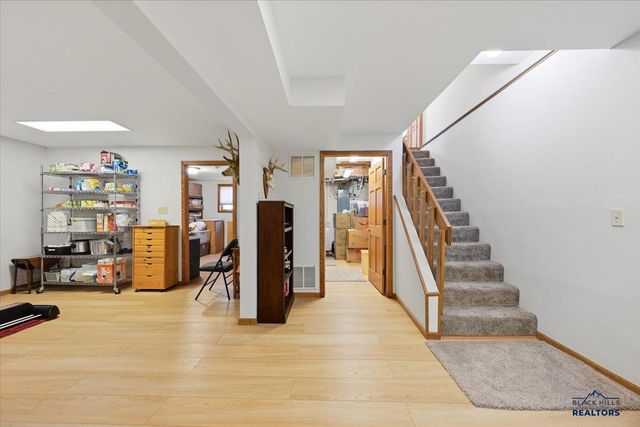 304 WILLOW DR, Spearfish, SD 57783