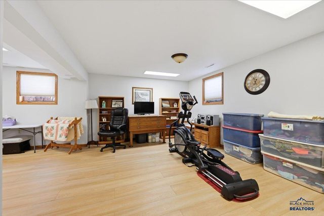 304 WILLOW DR, Spearfish, SD 57783