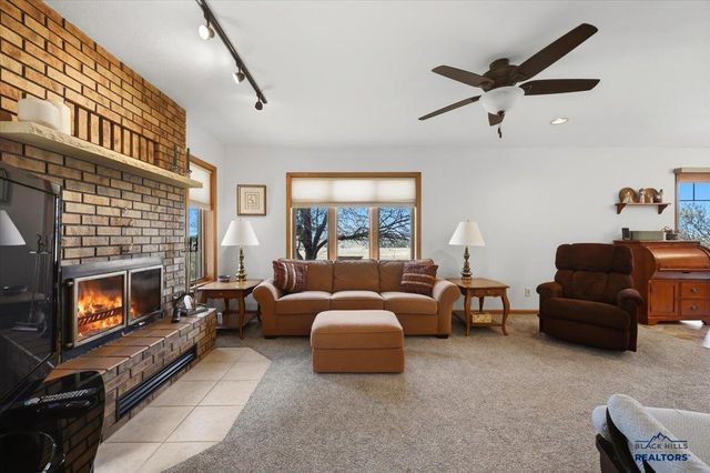 304 WILLOW DR, Spearfish, SD 57783