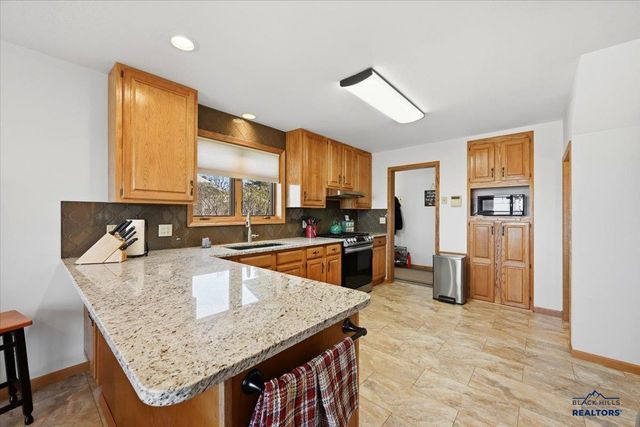 304 WILLOW DR, Spearfish, SD 57783