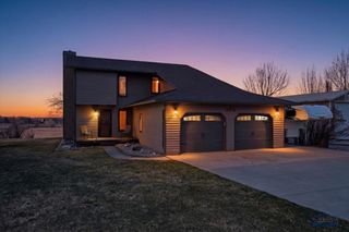 304 WILLOW DR, Spearfish, SD 57783
