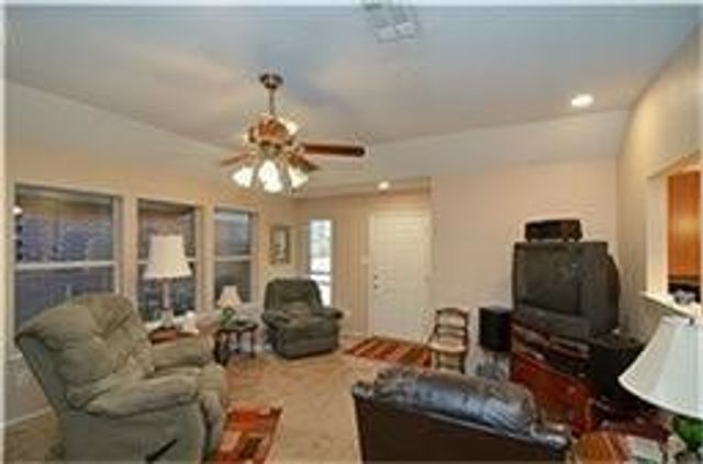 3112 Fairfield Drive, Grand Prairie, TX 75052