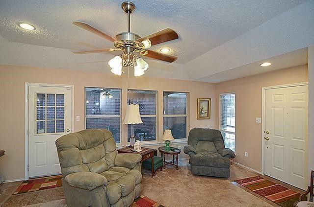 3112 Fairfield Drive, Grand Prairie, TX 75052