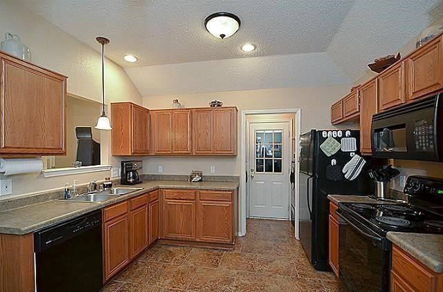 3112 Fairfield Drive, Grand Prairie, TX 75052