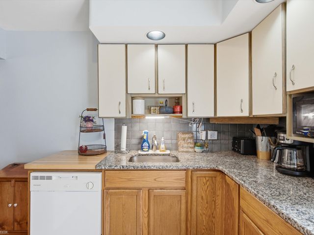 23801 Beverly Street, St Clair Shores, MI 48082