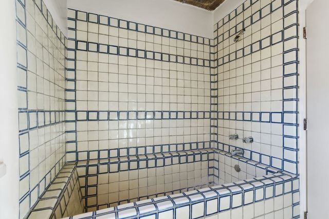 919 Camino Los Abuelos, Galisteo, NM 87540