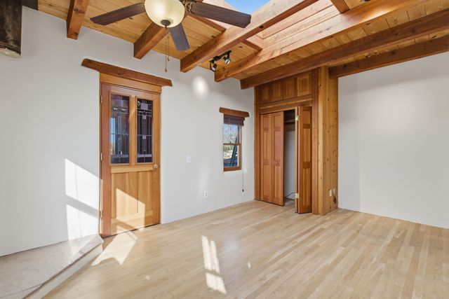 919 Camino Los Abuelos, Galisteo, NM 87540