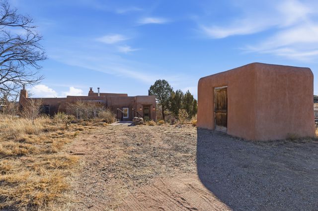 919 Camino Los Abuelos, Galisteo, NM 87540