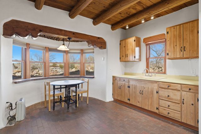 919 Camino Los Abuelos, Galisteo, NM 87540