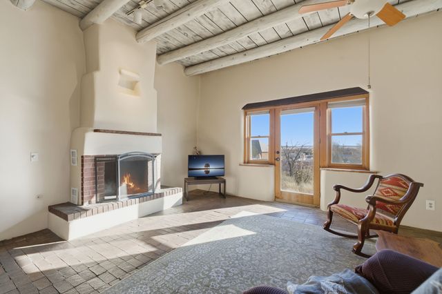 919 Camino Los Abuelos, Galisteo, NM 87540