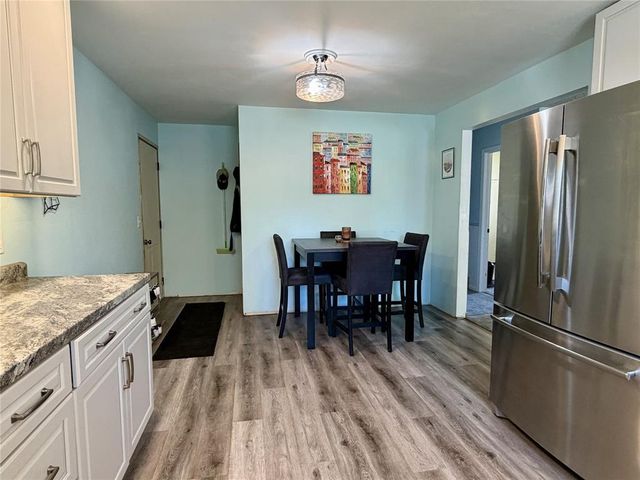 3214 Robin Road, Eau Claire, WI 54703