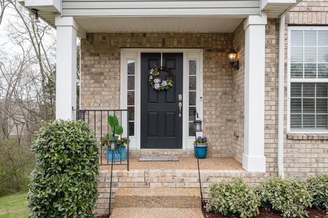 1212 Sundown Ct, Antioch, TN 37013