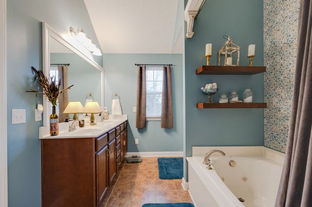 1212 Sundown Ct, Antioch, TN 37013