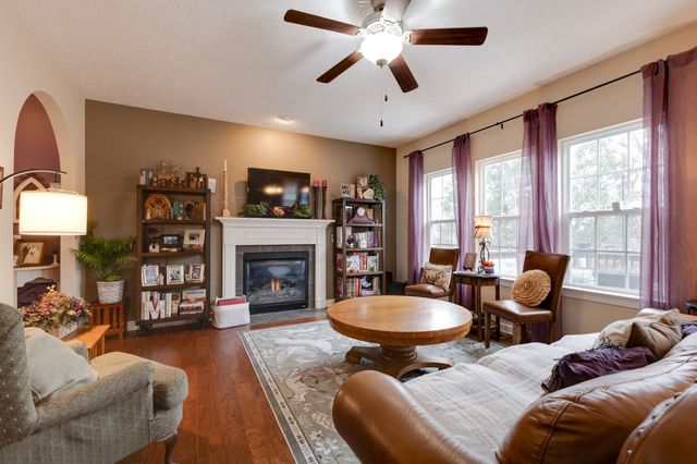 1212 Sundown Ct, Antioch, TN 37013