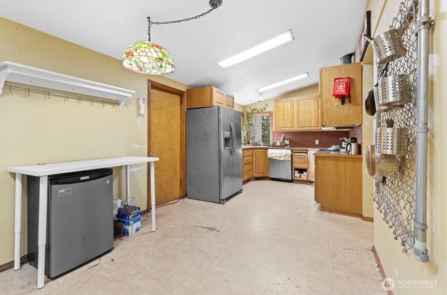 19510 215th Street E, Orting, WA 98360