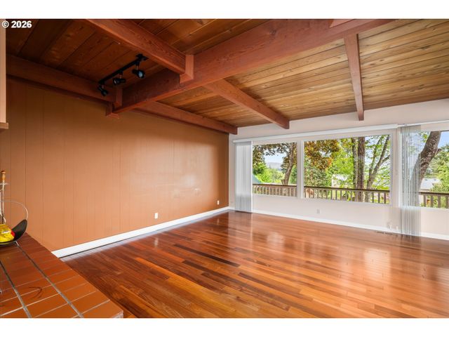 2012 GREINER St, Eugene, OR 97405