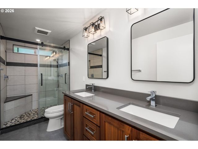 2012 GREINER St, Eugene, OR 97405