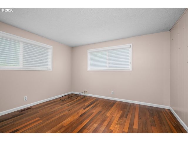 2012 GREINER St, Eugene, OR 97405