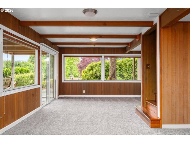 2012 GREINER St, Eugene, OR 97405