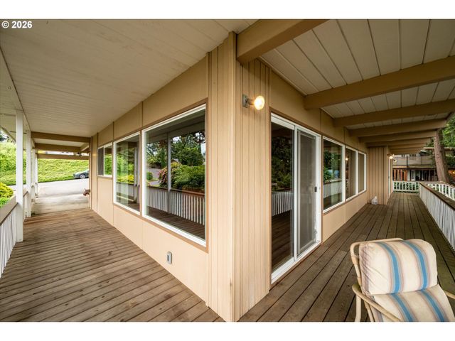 2012 GREINER St, Eugene, OR 97405