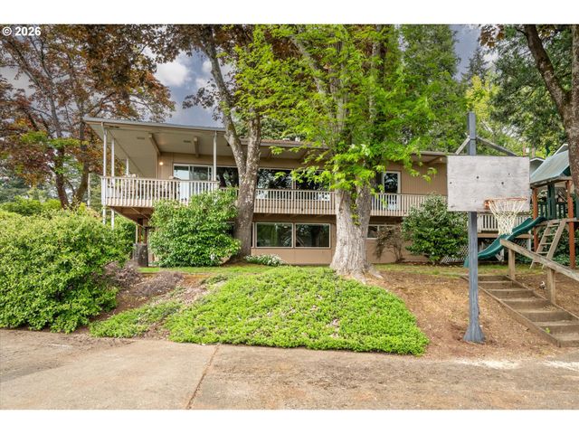2012 GREINER St, Eugene, OR 97405